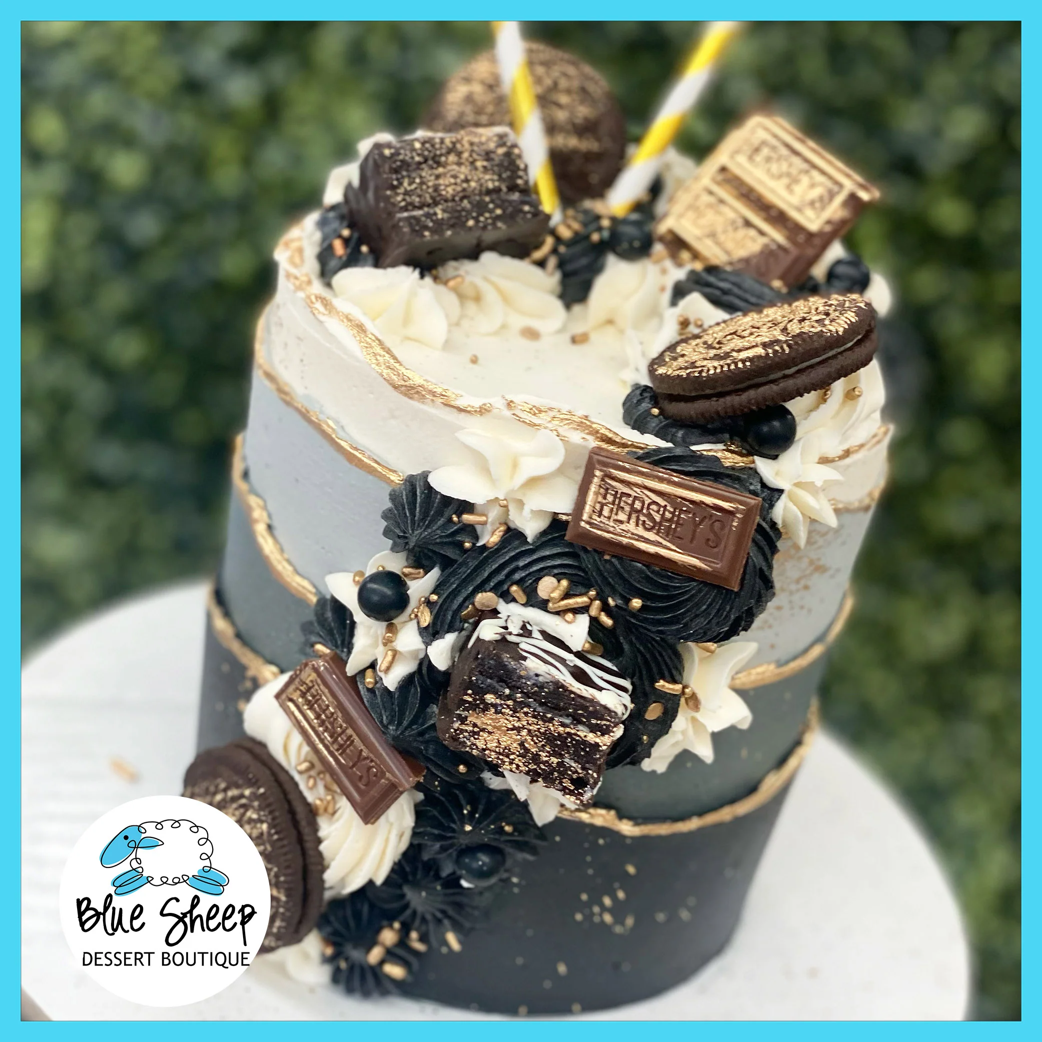 Black and Gold Ombre Waves Birthday Cake